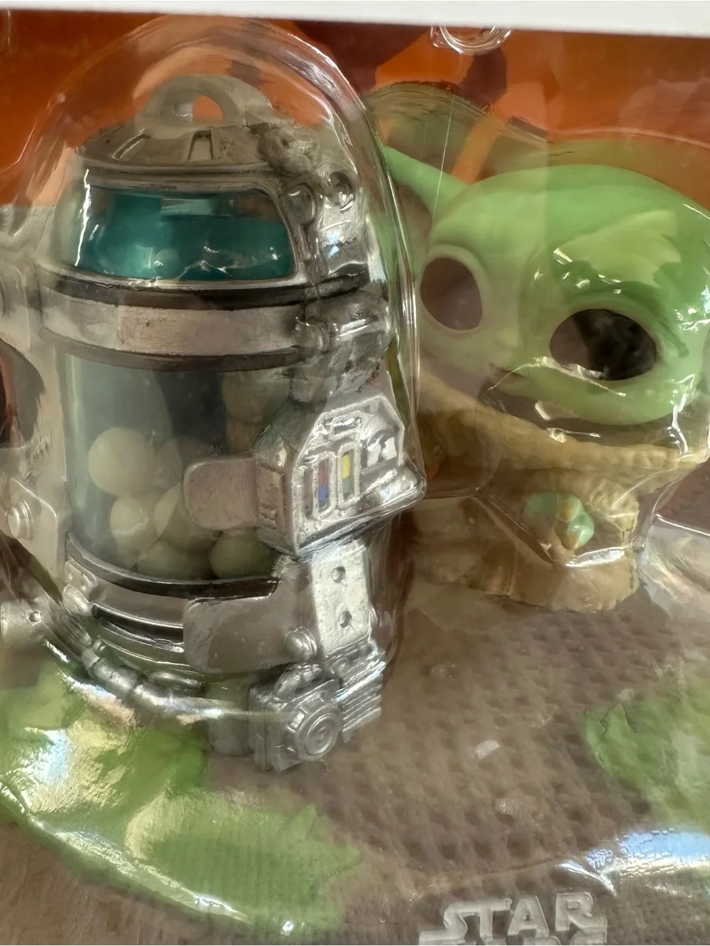 Funko Pop! Star Wars The Mandalorian The Child with Egg Canister #407 Deluxe